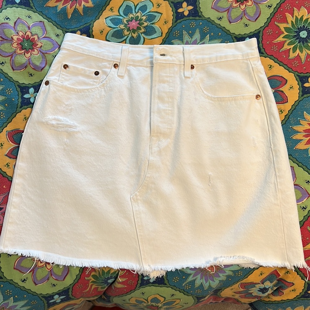 Levi’s white denim skirt